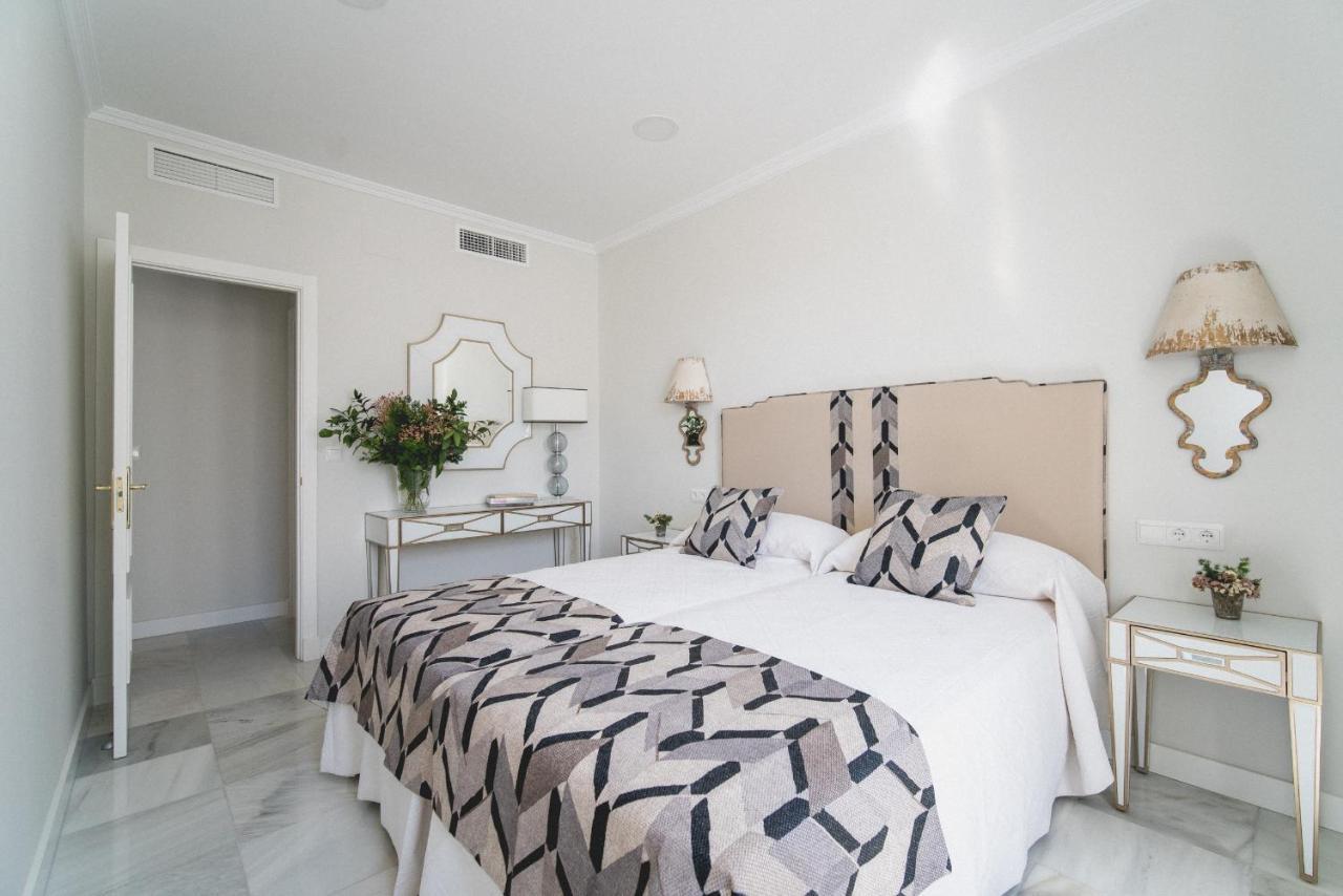 Apartamentos Abreu Suites Sevilla Buitenkant foto