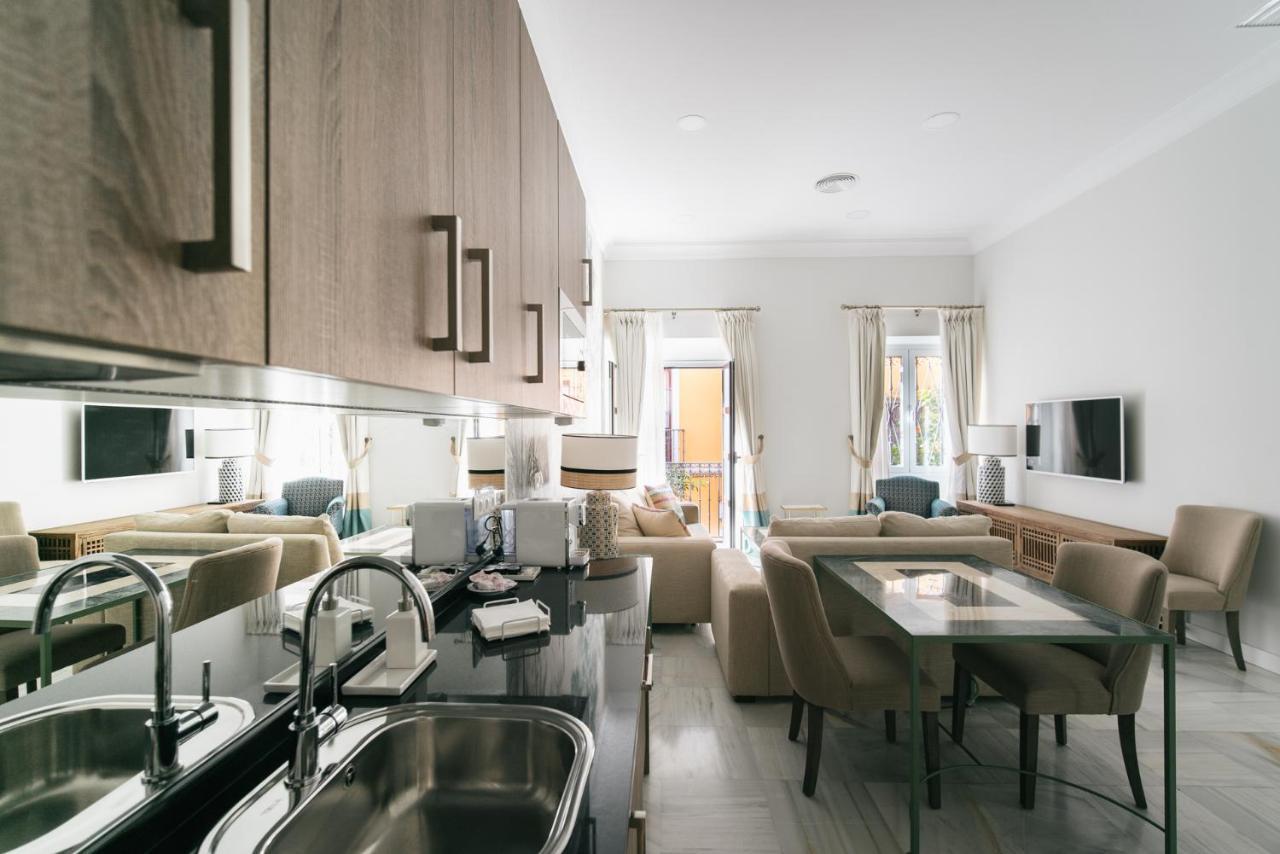 Apartamentos Abreu Suites Sevilla Buitenkant foto